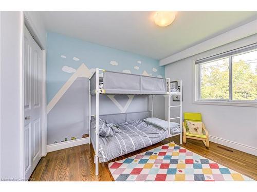 1306 Napier Crescent, Oakville, ON - Indoor Photo Showing Bedroom