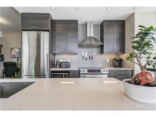 1413-1 Market Street, Toronto, ON - Indoor Photo Showing Kitchen With Upgraded Kitchen