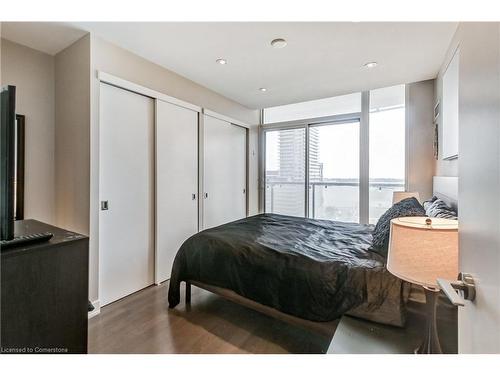 1413-1 Market Street, Toronto, ON - Indoor Photo Showing Bedroom