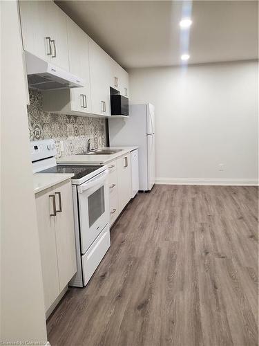 304-307 King Street E, Hamilton, ON - Indoor Photo Showing Kitchen