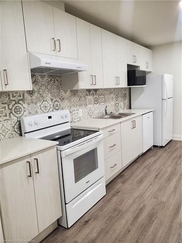 304-307 King Street E, Hamilton, ON - Indoor Photo Showing Kitchen