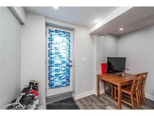 17 Bachelor Street Street, Brampton, ON - Indoor