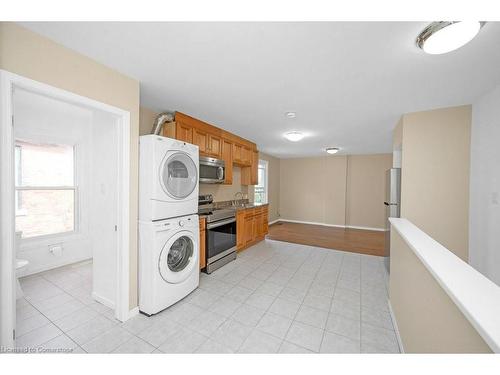 442 Mary Street, Hamilton, ON - Indoor Photo Showing Laundry Room