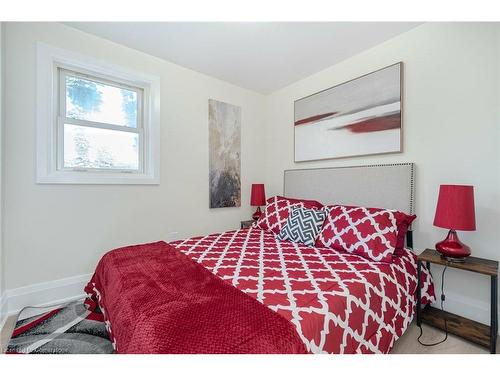 139 Gladstone Avenue, Oshawa, ON - Indoor Photo Showing Bedroom