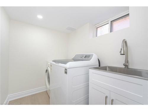 139 Gladstone Avenue, Oshawa, ON - Indoor Photo Showing Laundry Room