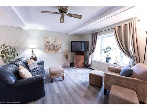 99 Linden Lane, Innisfil, ON - Indoor Photo Showing Living Room