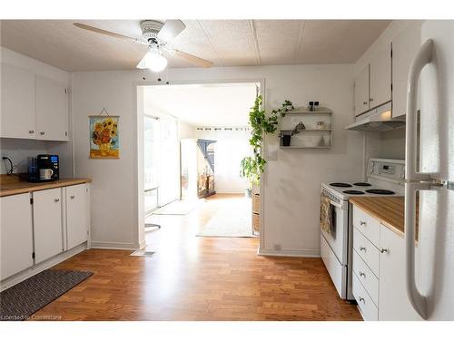 99 Linden Lane, Innisfil, ON - Indoor Photo Showing Kitchen