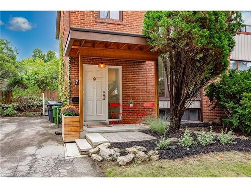 7 Veery Place, Toronto, ON - Outdoor