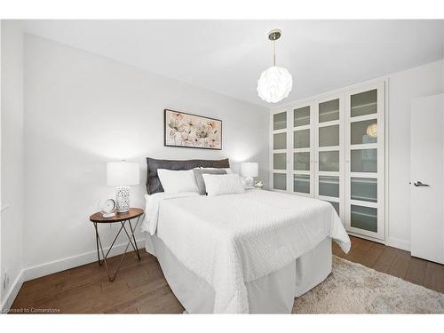 7 Veery Place, Toronto, ON - Indoor Photo Showing Bedroom