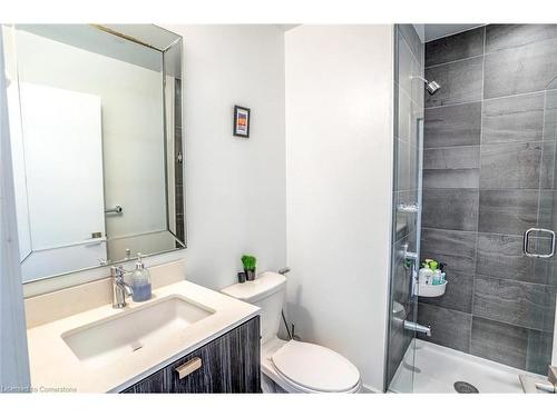 10-56 Forest Manor Road, Toronto, ON - Indoor Photo Showing Bathroom