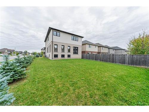 6074 Pauline Drive, Niagara Falls, ON - Outdoor With Backyard