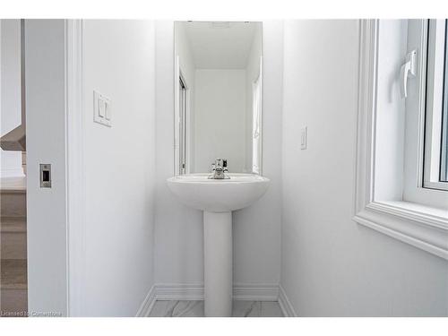 6074 Pauline Drive, Niagara Falls, ON - Indoor Photo Showing Bathroom