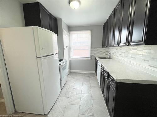 40 Elgin Street N, Cambridge, ON - Indoor Photo Showing Kitchen