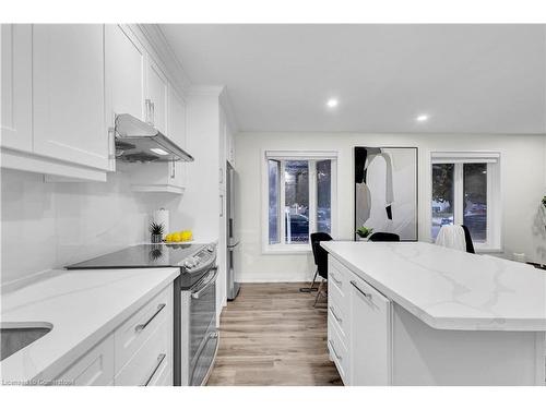 189 Country Club Drive, Guelph, ON - Indoor Photo Showing Kitchen