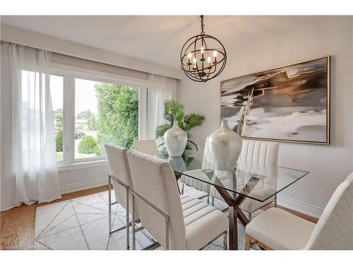 414 Southland Crescent, Oakville, ON - Indoor Photo Showing Dining Room