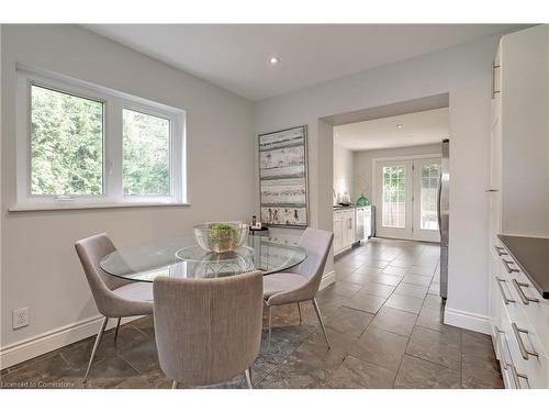 414 Southland Crescent, Oakville, ON - Indoor Photo Showing Dining Room