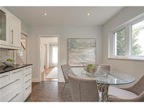 414 Southland Crescent, Oakville, ON - Indoor Photo Showing Dining Room