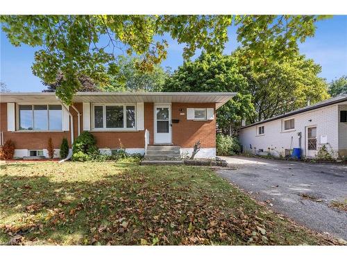 225B Cedarbrae Avenue, Waterloo, ON - Outdoor