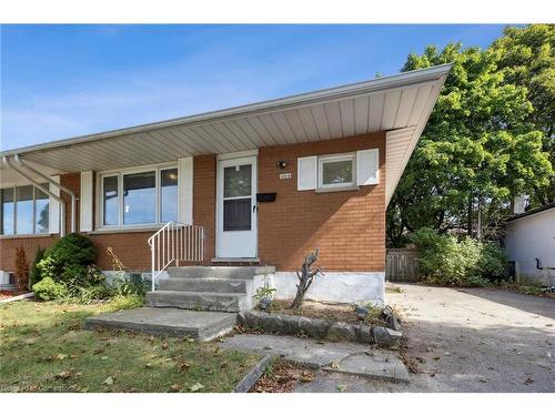 225B Cedarbrae Avenue, Waterloo, ON - Outdoor