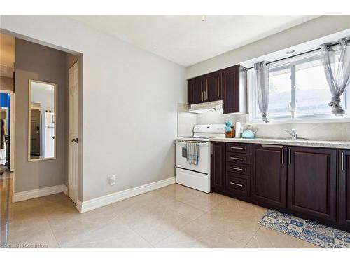 225B Cedarbrae Avenue, Waterloo, ON - Indoor Photo Showing Kitchen