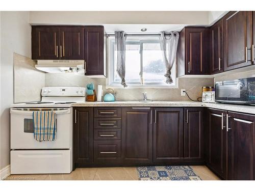 225B Cedarbrae Avenue, Waterloo, ON - Indoor Photo Showing Kitchen