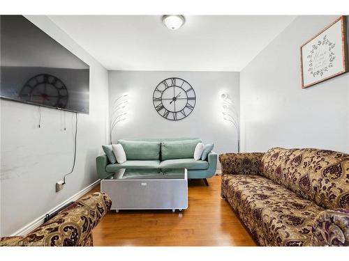 225B Cedarbrae Avenue, Waterloo, ON - Indoor Photo Showing Living Room