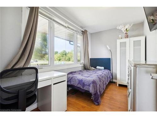 225B Cedarbrae Avenue, Waterloo, ON - Indoor Photo Showing Bedroom