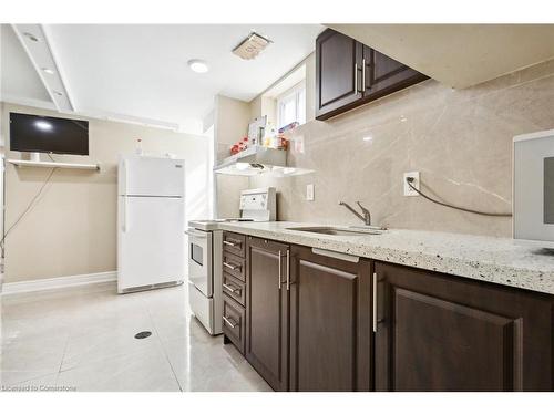 225B Cedarbrae Avenue, Waterloo, ON - Indoor Photo Showing Kitchen