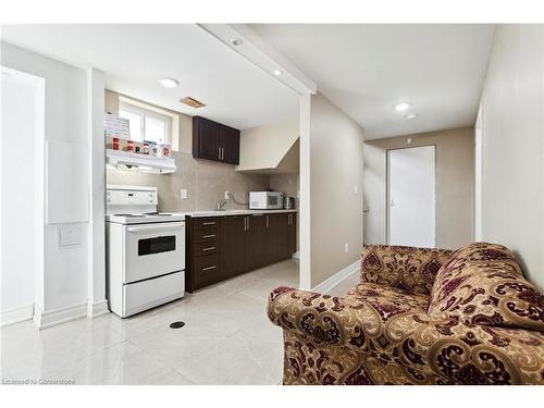 225B Cedarbrae Avenue, Waterloo, ON - Indoor Photo Showing Kitchen