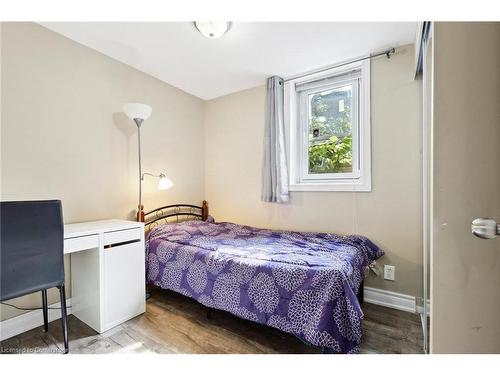 225B Cedarbrae Avenue, Waterloo, ON - Indoor Photo Showing Bedroom