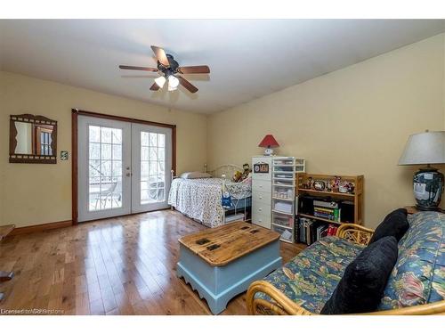 4264 Lakeview Drive, Ramara, ON - Indoor Photo Showing Bedroom