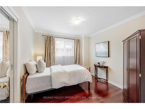 1428 Petrie Way, Mississauga, ON - Indoor Photo Showing Bedroom