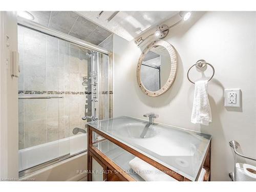 1428 Petrie Way, Mississauga, ON - Indoor Photo Showing Bathroom