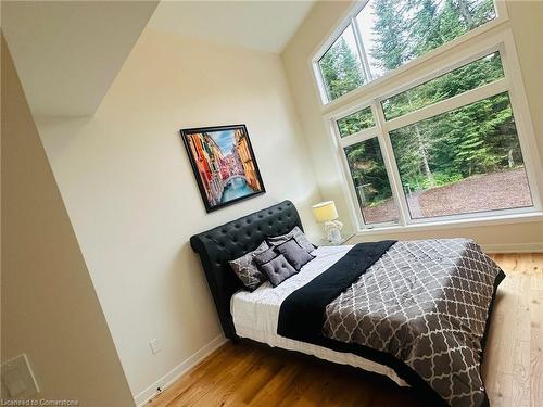 1049 Greensview Drive, Huntsville, ON - Indoor Photo Showing Bedroom