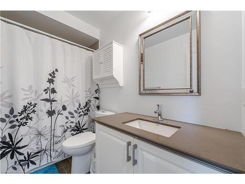 50 Mccardy Court, Caledon, ON - Indoor Photo Showing Bathroom