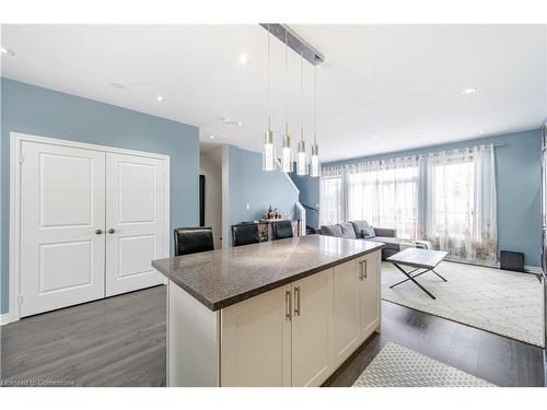 50 Mccardy Court, Caledon, ON - Indoor Photo Showing Kitchen