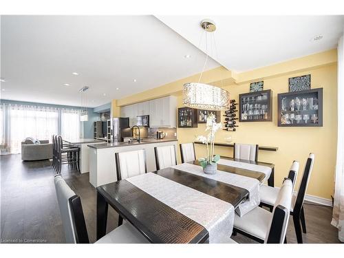 50 Mccardy Court, Caledon, ON - Indoor Photo Showing Dining Room