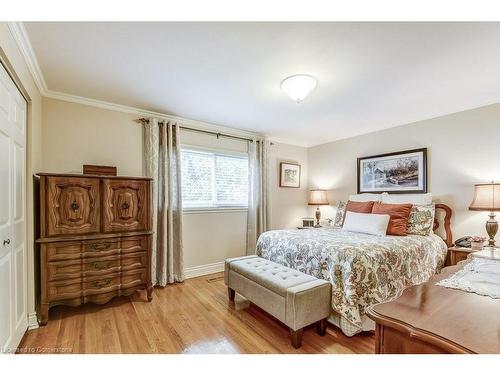 1636 Glen Rutley Circle, Mississauga, ON - Indoor Photo Showing Bedroom