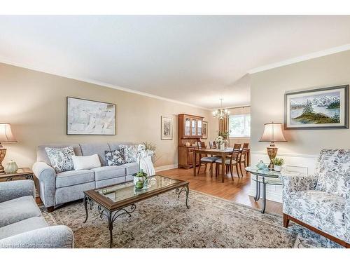 1636 Glen Rutley Circle, Mississauga, ON - Indoor Photo Showing Living Room