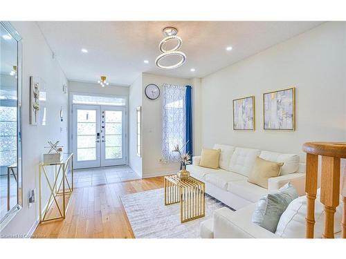 312 Bedrock Drive, Hamilton, ON - Indoor Photo Showing Living Room