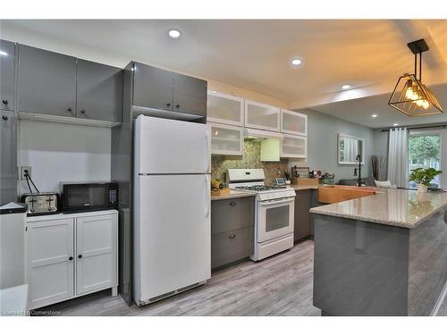 76 Queensdale Crescent, Guelph, ON - Indoor Photo Showing Kitchen