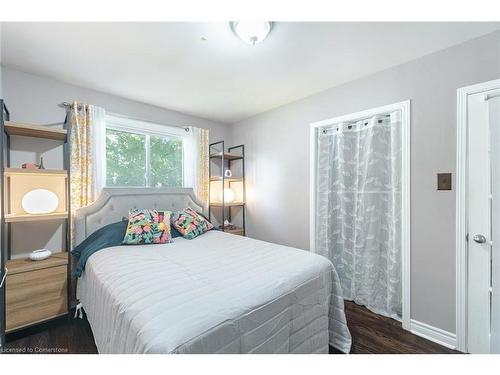 1 Ellendale Crescent, Brampton, ON - Indoor Photo Showing Bedroom