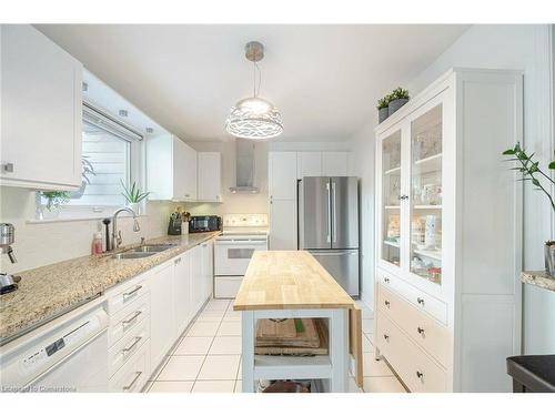 1 Ellendale Crescent, Brampton, ON - Indoor Photo Showing Kitchen With Double Sink