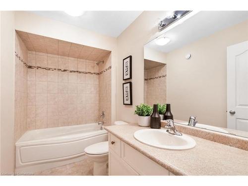 42 Butternut Grove Lane, Hamilton, ON - Indoor Photo Showing Bathroom