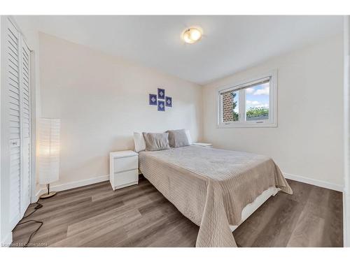 22-5286 Bromley Road, Burlington, ON - Indoor Photo Showing Bedroom