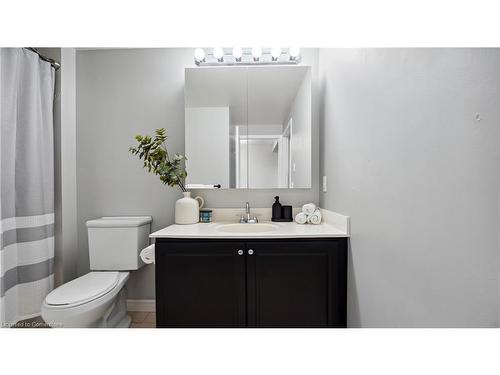 602-200 Burnhamthorpe Road E, Mississauga, ON - Indoor Photo Showing Bathroom