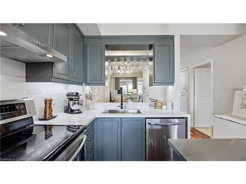 602-200 Burnhamthorpe Road E, Mississauga, ON - Indoor Photo Showing Kitchen With Stainless Steel Kitchen With Upgraded Kitchen