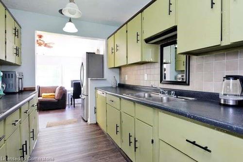 681 Crescent Road, Fort Erie, ON - Indoor Photo Showing Kitchen With Double Sink