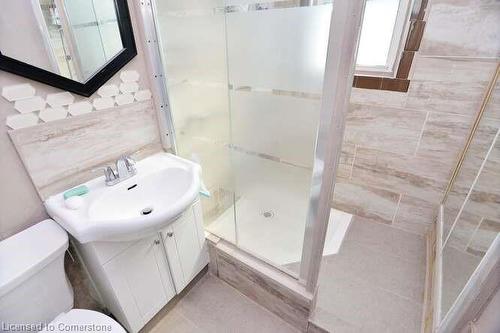 681 Crescent Road, Fort Erie, ON - Indoor Photo Showing Bathroom