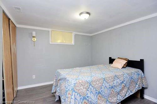 681 Crescent Road, Fort Erie, ON - Indoor Photo Showing Bedroom